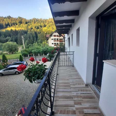Casa Dana Olteanu Otel Moeciu De Sus Dış mekan fotoğraf
